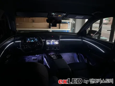 투싼 NX4 순정 연동 엠비언트 라이트 시공으로 이질감 없이 자연스럽게 선명한 색감을 느껴보세요! / 안산,시흥,화성