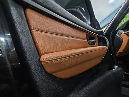 bmw 320d 엠비언트 라이트 낮은 순정 광량 업그레이드 [안산 맨즈카스토리] / 안산,시흥,화성