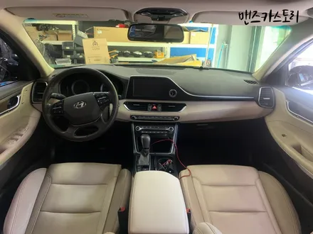 그랜저 IG 매립형 엠비언트 실내 무드등으로 은은한 분위기의 실내로?? / 안산,시흥,화성