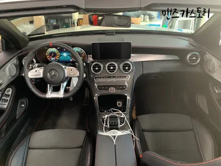 벤츠 C63 W205 AMG 카브리올레 엠비언트 실내무드등으로 180도 달라진 실내 분위기를 느낄 수 있다?? / 안산,시흥,화성