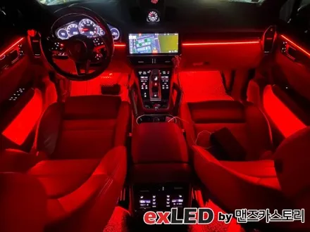 포르쉐 카이엔 엠비언트 라이트 시공으로 세련된 실내 분위기 연출해보세요! / 안산,시흥,화성