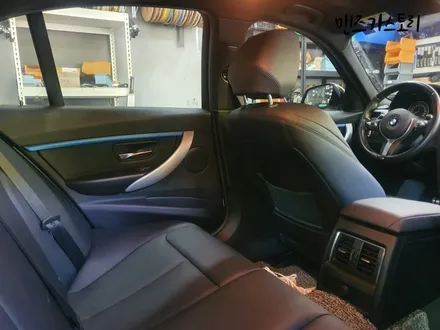 BMW 320D 3시리즈 F30 매립형 엠비언트 실내 무드등 느낌있는 실내로 만들다?? / 안산,시흥,화성