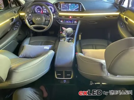 쏘나타 DN8 엠비언트 라이트 시공으로 순정 엠비언트보다 더 다채로운 실내 분위기 연출해보세요! / 안산,시흥,화성