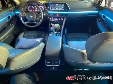 쏘나타 DN8 엠비언트 라이트 시공으로 순정 엠비언트보다 더 다채로운 실내 분위기 연출해보세요! / 안산,시흥,화성