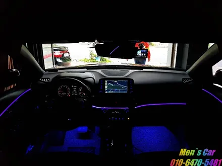 [Men`s Car] 코나 아이언맨 에디션 외관처럼 파워풀한 실내 엠비언트 라이트 안산 맨즈카 / 안산,시흥,화성