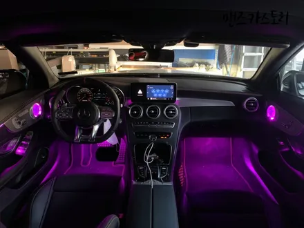 벤츠 C63 W205 AMG 카브리올레 엠비언트 실내무드등으로 180도 달라진 실내 분위기를 느낄 수 있다?? / 안산,시흥,화성