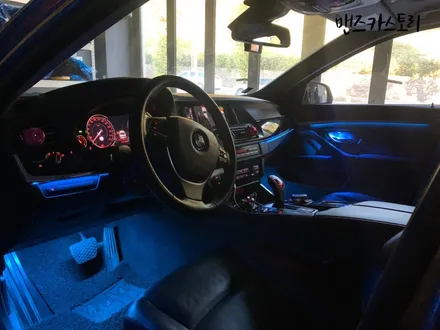 BMW 5시리즈 528i F10 순정엠비언트 광량업그레이드 로 실내 분위기를 180도 바꿀 수 있다?? MCS 본점 맨즈카스토리 / 안산,시흥,화성