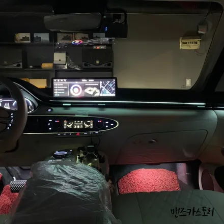 제네시스 GV70 순정연동 엠비언트 / 제네시스 GV70 순정연동 매립형 비노출 엠비언트로 순정엠비언트만으로 아쉬웠던 실내 분위기를 확장시켜 달라진 실내를 즐겨보자!! / 안산,시흥,화성
