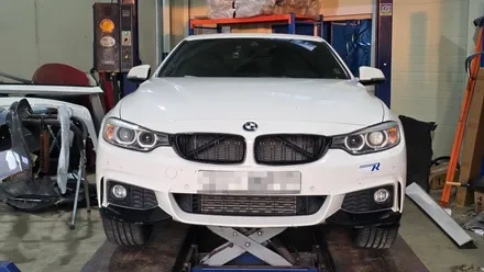 (시흥시튜닝)BMW F32 4시리즈 M4 프론트 범퍼 및 CS프론트립(카본수전사)시흥안산튜닝 자동차튜닝 시흥시경정비 시흥시카센터 시흥시튜닝샵 바디킷 신형개조 컨버전 독삼사 배기튜닝 / 시흥시 거모동