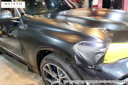 BMWX5 사틴블랙 전체랩핑 및 블랙유광 크롬죽이기 시공 / 성남시 중원구 여수동