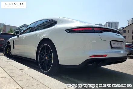 포르쉐 파나메라4 하이브리드 랩핑 고광택 LB 화이트유광 필름 시공 / 성남시 중원구 여수동