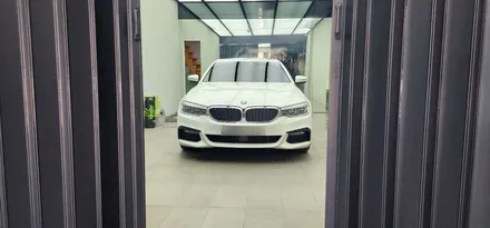 bmw 530e 전면 존슨썬팅 R 시공.