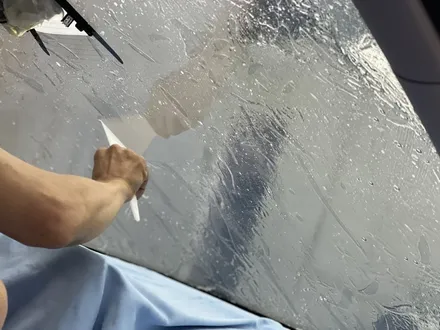 부산 테슬라 모델y 썬팅, 신차패키지 ( 존슨R 광각미러, 블박, 보조배터러, PPF, 하이패스 )