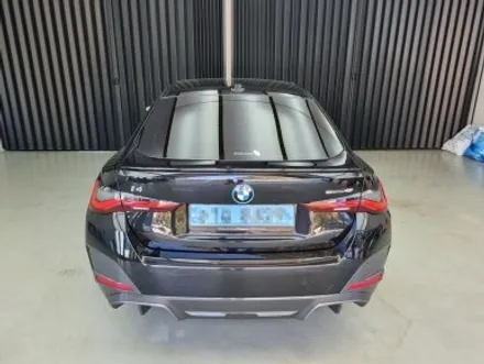 전기차 BMW I4 엠비언트 추가 설치.
