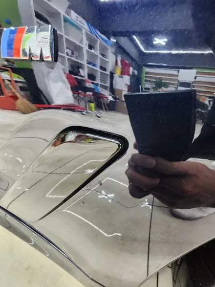 강북구 수유동 랩핑 크롬죽이기 외형복원 판금도색 전문점에서 BMW 5시리즈 크롬죽이기하기! / 강북구 수유동