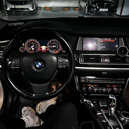 [광양/순천/창원] BMW F07 5GT M핸들 15인치 안드로이드올인원 2종패키지 시공 - 미스터커스텀 / 부산 해운대