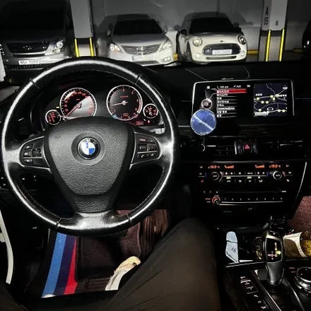 [대구/부산/울산] BMW F15 X5 핸들 교체 - M핸들 및 15인치 안드로이드올인원 실내 튜닝 | 미스터커스텀 / 부산 해운대