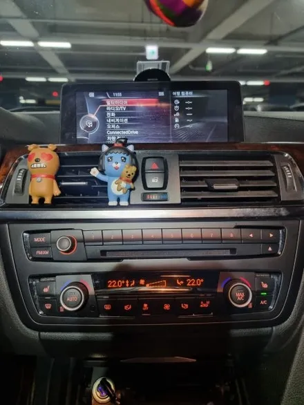 서울 BMW F30 320d 3종패키지 디지털계기판 카본M핸들 15인치 안드로이드올인원 시공 / 전남 여수