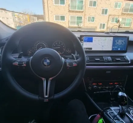 인천 BMW F07 5GT M핸들 + 15인치 안드로이드올인원 (2종패키지) 시공 미스터커스텀 / 전남 여수
