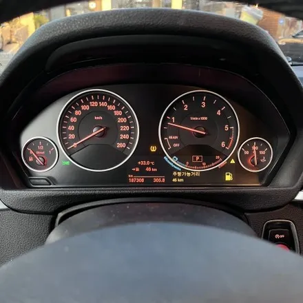 부산 BMW F30 320D 신형계기판 디지털공조기 M핸들 3종패키지 시공 미스터커스텀 / 전남 여수