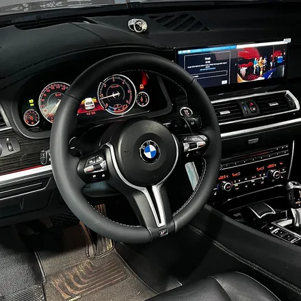 [광양/순천/창원] BMW F07 5GT M핸들 15인치 안드로이드올인원 2종패키지 시공 - 미스터커스텀 / 부산 해운대