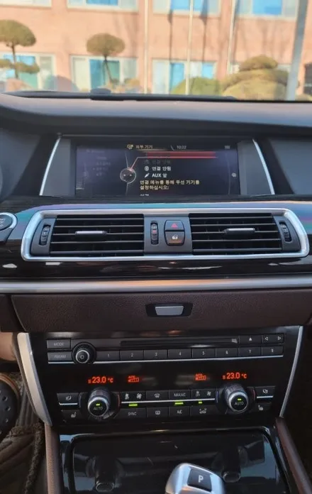 세종 대전 BMW F10 520d 핸들색상제작 M핸들 15인치 안드로이드올인원 전국출장 시공 / 전남 여수