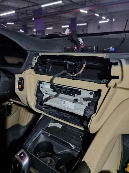 부산 BMW 3GT M핸들 + 15인치 올인원 + 신형 디지털계기판 시공 / 전남 여수