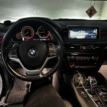 [부산/대구/울산] BMW F16 X6 실내 풀체인지: M핸들·신형계기판·크리스탈기어봉·15인치올인원 시공 전문 | 미스터커스텀 / 부산 해운대