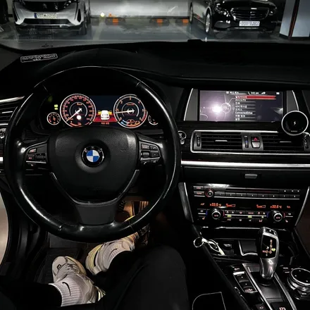 [광양/순천/창원] BMW F07 5GT M핸들 15인치 안드로이드올인원 2종패키지 시공 - 미스터커스텀 / 부산 해운대