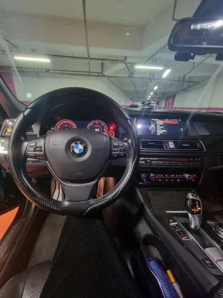 광주 BMW F10 520d 6종패키지 디지털계기판 디지털공조기 M핸들 15인치 안드로이드올인원 원격시동  크리스탈기어봉 시공 미스터커스텀 동영상 참고 / 전남 여수