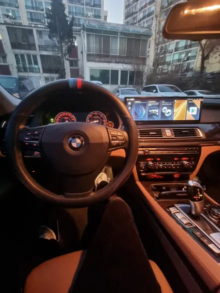 서울 BMW 7시리즈 F01 730d 2종패키지 원격시동 / 15인치 안드로이드올인원 시공 미스터커스텀 / 전남 여수