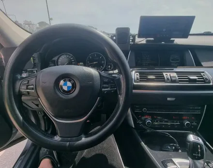 부산 인천 BMW F07 5GT 생활코딩 2종패키지 M핸들 15인치 안드로이드올인원 시공 / 전남 여수