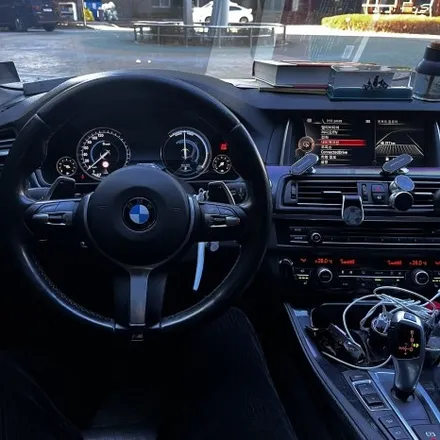 광양 여주 순천 BMW f10 520d m핸들 15인치 안드로이드올인원 시공 미스터커스텀 / 부산 해운대
