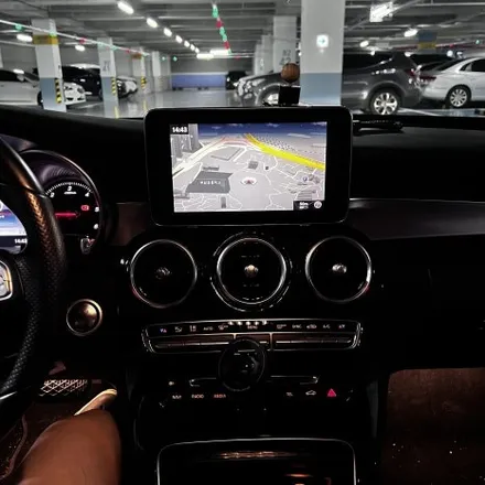 [부산.김해.울산] 벤츠 W205 C220d, 답답한 7인치 탈거 후 10.25인치 안드로이드 올인원 시공 - 미스터커스텀 / 부산 해운대