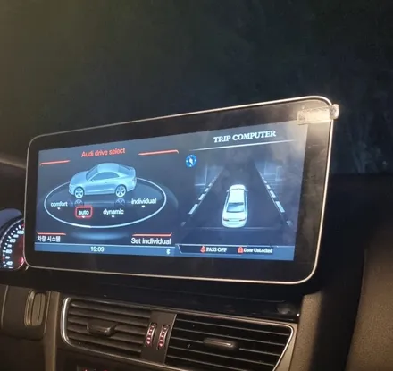 Audi RS5 카본2버튼 + 12.3인치 시공 / 전남 여수