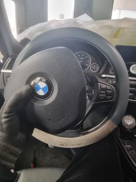 순천 광양 BMW 3시리즈 f30 320d 카본M핸들 시공 미스터커스텀 / 전남 여수