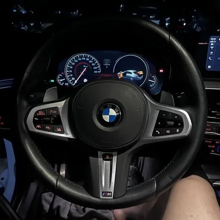 부산 BMW G30 520D M핸들 (열선 + 진동 + ACC) 풀옵션 시공 미스터커스텀 / 전남 여수
