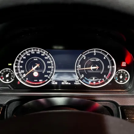 대구 김해 부산 BMW F07 5GT 신형계기판 카본M핸들 15인치 안드로이드올인원 크리스탈기어봉 시공 미스터커스텀 / 부산 해운대