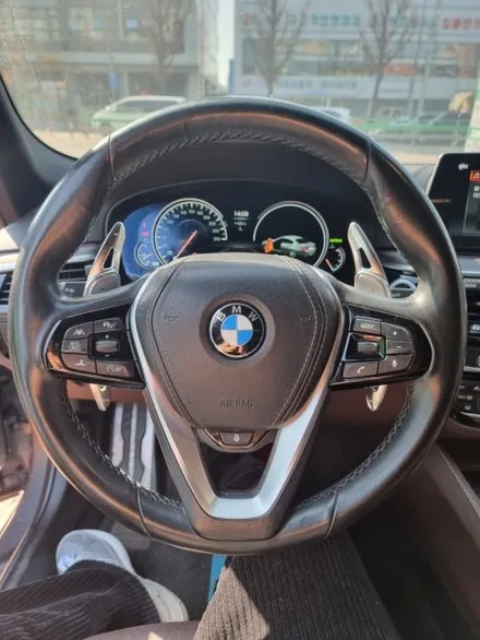 광주 BMW G30 520d M핸들 (진동+열선) 풀옵션 시공 미스터커스텀 / 전남 여수