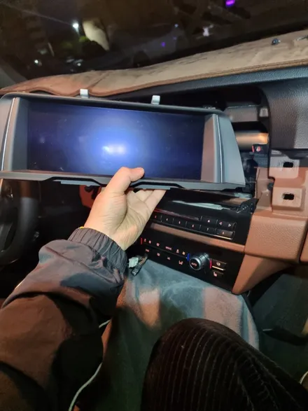 순천 여수 광양 BMW F10 520d M핸들 15인치 안드로이드올인원 시공 미스터커스텀 / 전남 여수
