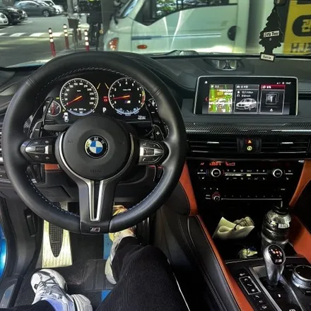 [부산/창원/울산] BMW F16 X6 15인치 안드로이드올인원 네비 교체로 실내 분위기 반전! - 미스터커스텀 / 부산 해운대