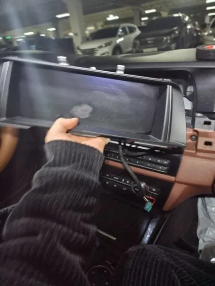 익산 BMW f10 520d 브라운M핸들 + 15인치 안드로이드올인원 2종패키지 시공 미스터커스텀 / 전남 여수