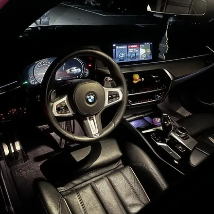 부산 BMW G30 520D M핸들 (열선 + 진동 + ACC) 풀옵션 시공 미스터커스텀 / 전남 여수