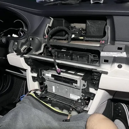 울산 BMW F07 5GT M핸들 (열선추가) 15인치 안드로이드올인원 시공 미스터커스텀 / 전남 여수