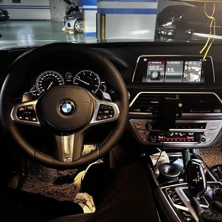 [부산/울산/김해] BMW G11 740d의 드라마틱한 변신! M핸들 하나로 실내 전체를 바꾸다 - 미스터커스텀 / 부산 해운대
