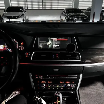 [광양/순천/창원] BMW F07 5GT M핸들 15인치 안드로이드올인원 2종패키지 시공 - 미스터커스텀 / 부산 해운대
