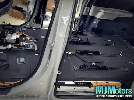 카니발KA4 엠보싱 바닥 매트 시공으로 관리 쉽고 쾌적한 실내 연출 인천 / 인천, 미추홀 주안동