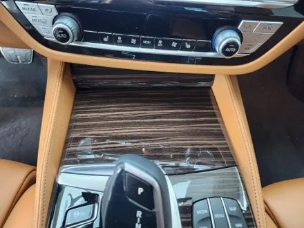 울산 BMW 520i 실내랩핑 우드 죽이기 / 울산광역시 북구