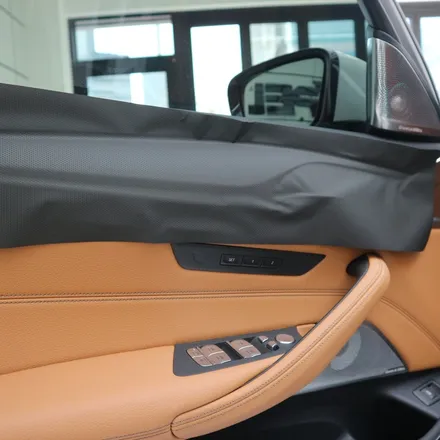 울산실내랩핑 BMW 520i 매트릭스블랙으로시공 / 울산광역시 북구