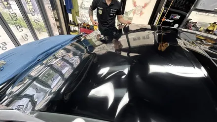 영종도 테슬라 모델x 레이노 S9 틴팅 시공! 어마어마하게 커다란 전면 유리를 한장시공으로?